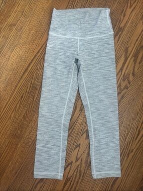 Lululemon high rise crop leggings grey size 4